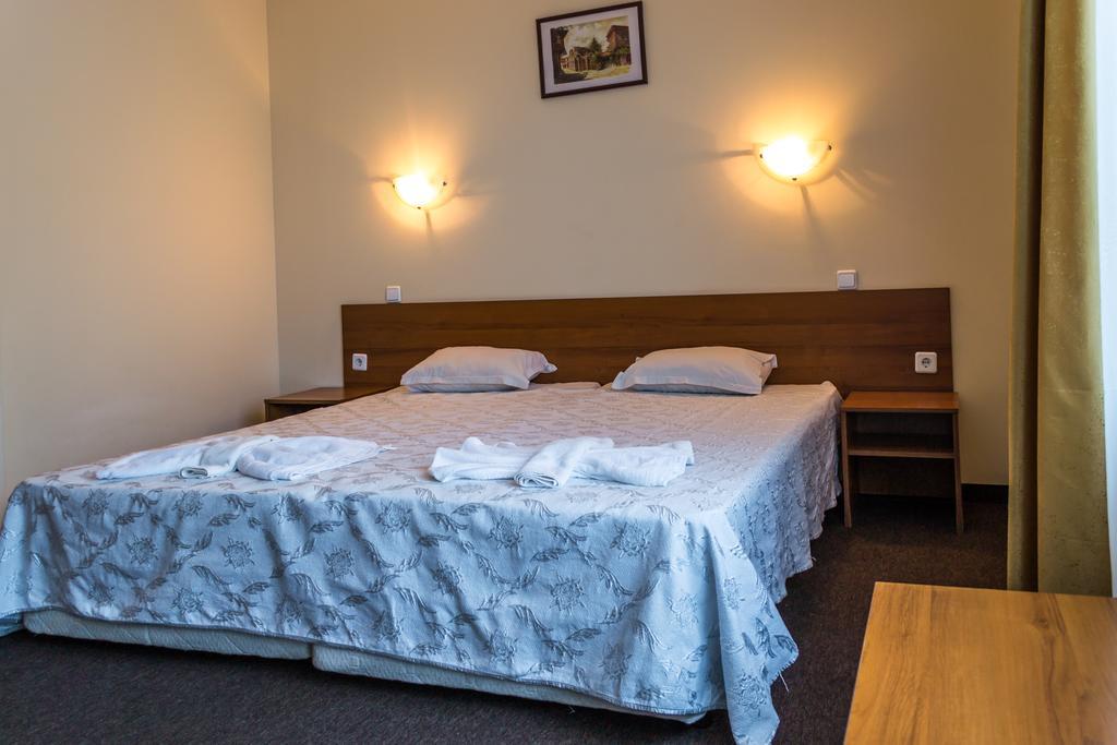 Sandor Hotel Nesebar Bagian luar foto